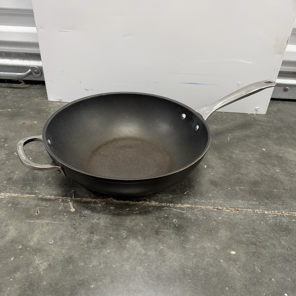 Le Creuset Toughened Nonstick PRO Stir Fry Pan with Helper Handle 4.7 L